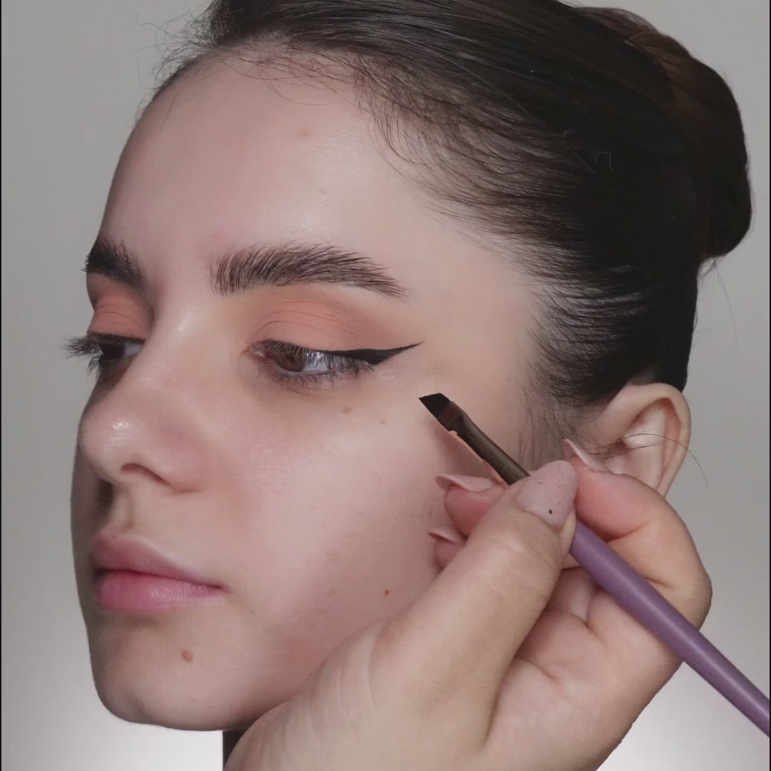 Eyeliner Thinner